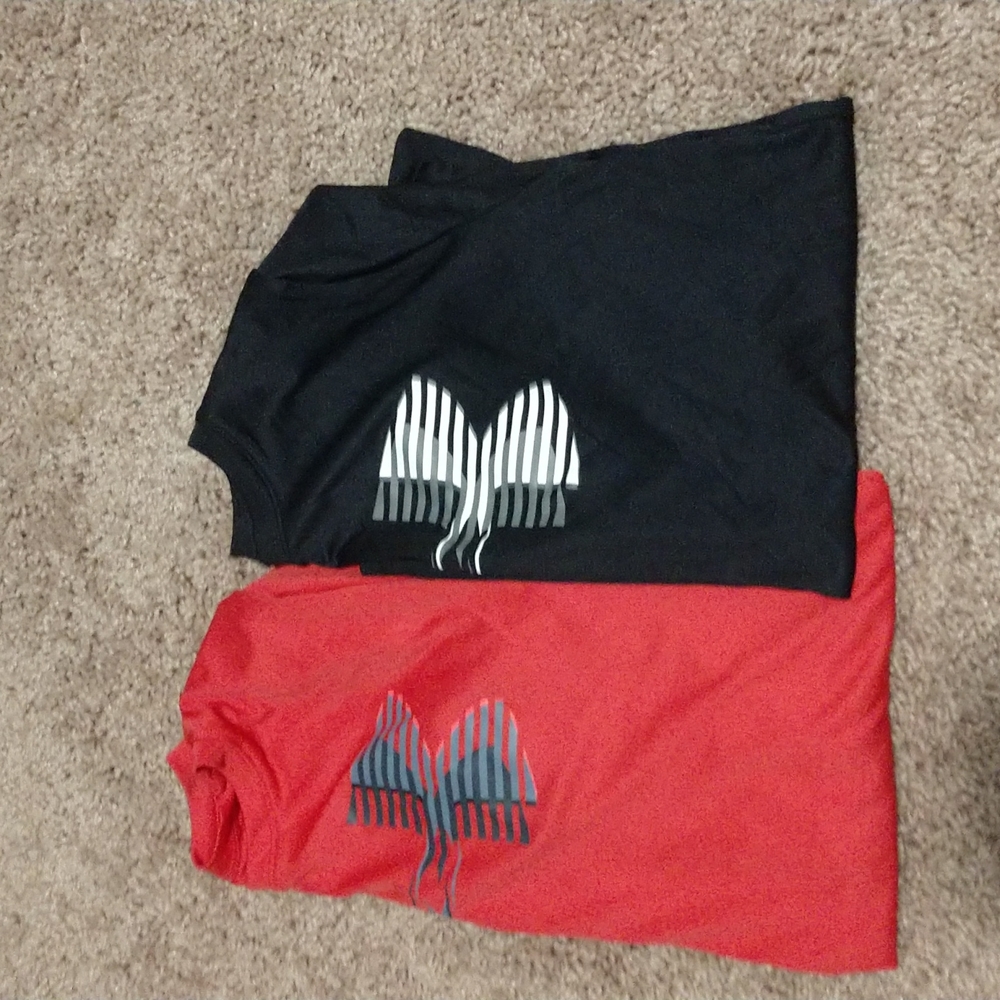 Boys Under Armour Long Sleeve Shirts Size YMD (Medium)